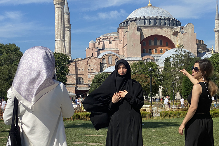 Арабские туристы в Стамбуле