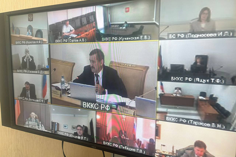 Одной из интриг сегодняшнего дня было внеочередное заседание Высшей квалификационной коллегии судей (ВККС) в Москве