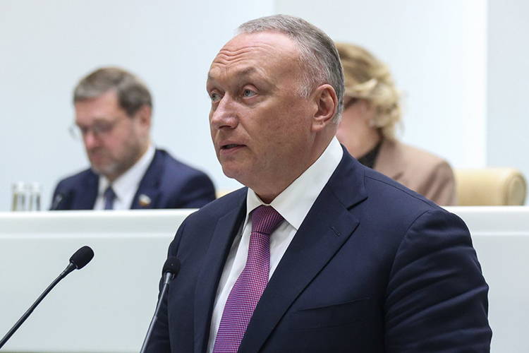 «А вас там таких сколько?!»: экс-президента «Транснефти» повязали прямо на заседании Совфеда