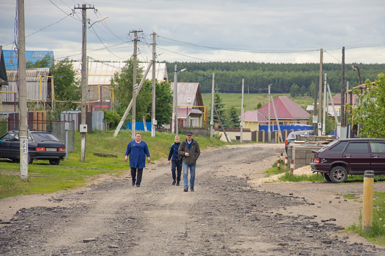 «Есть понимание, что у нас, как правило, село, которое мы имеем в пригороде крупных наших городов, формирует миграционные потоки. То есть эти люди не задействованы в селькохозпроизводстве»