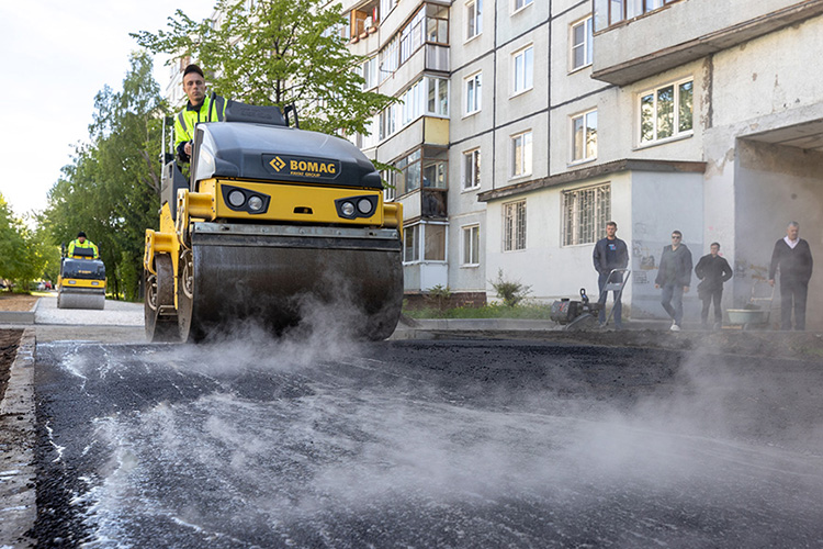 По программе «Наш двор» планируется благоустроить 454 дворов. Сегодня работы завершены в 144-х