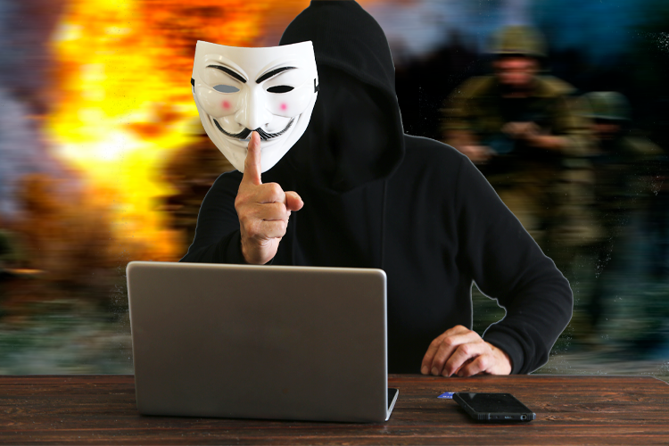 «У нас, как ни странно, очень либеральный подход!»: разговор об инфовойне на «Армии-2024»