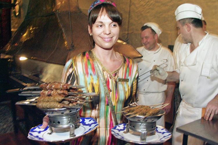«Я была вынуждена взять двух узбечек на работу. Местные не хотят трудиться!»