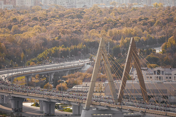 Второй год подряд участникам предстоит стартовать с моста Миллениум