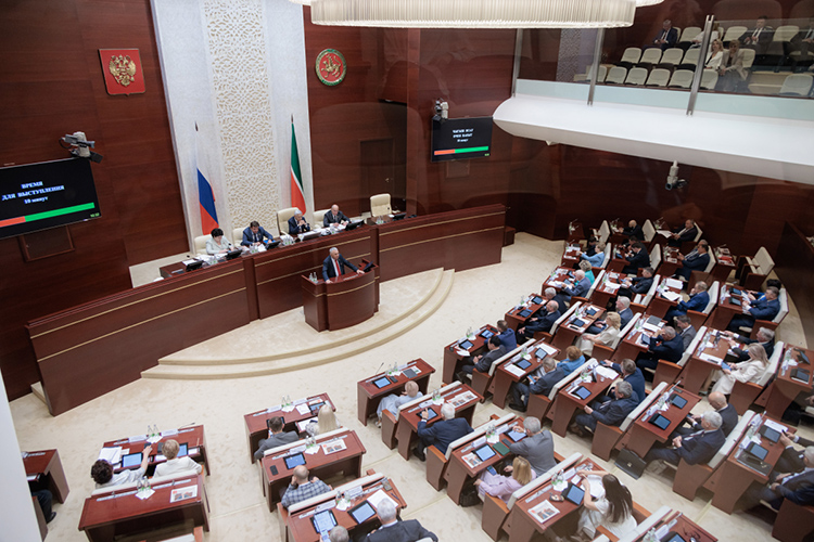 Одна из интриг нового Госсовета была связана с тем, перейдут ли в парламент главы трех районов, которые оказались в списке ЕР