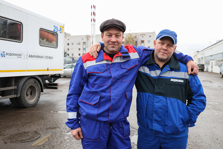 Братья Алексей и Леонид работают не просто в одном месте, но и в одной бригаде, слесарями-ремонтниками пятого разряда котельного хозяйства