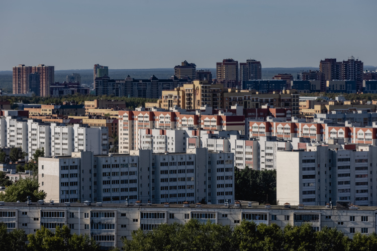 Если 10 лет назад средняя «однушка» стоила 71 среднюю зарплату по городу, то теперь надо выложить 83