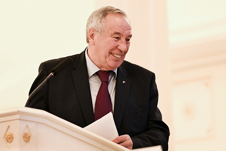 «Мы ваши помощники, спасибо вам огромное!»: Тарпищева избрали главой ФТР в Казани