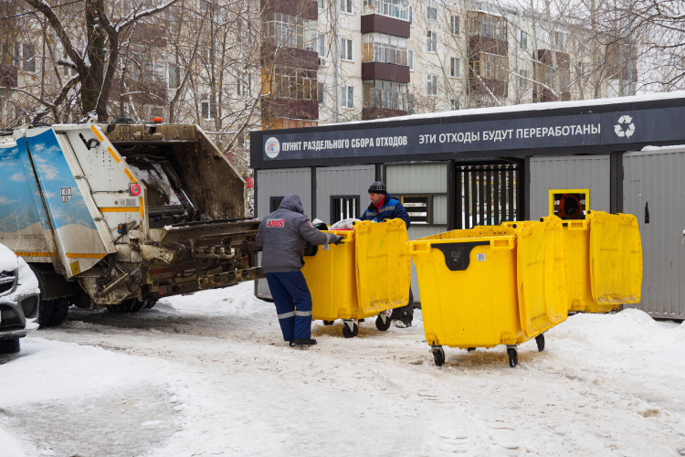 Вывоз отходов также будет осуществляться ежедневно. Регоператор УК «ПЖКХ» будет привлекать дополнительно по три экипажа