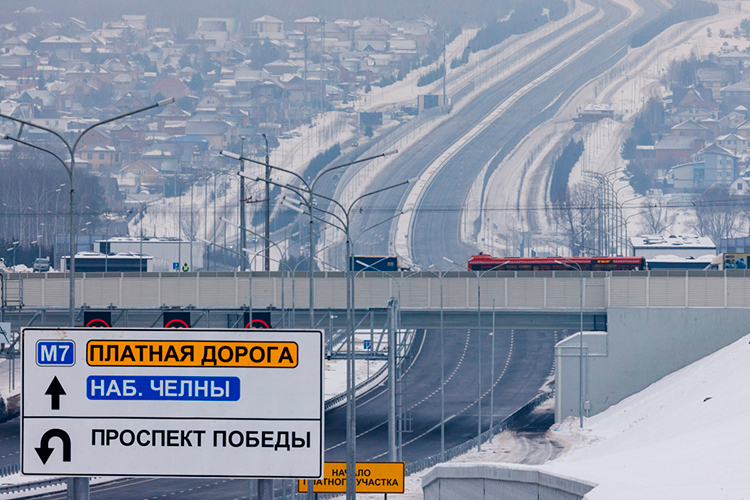 Концессионер строительства второго этапа Вознесенского тракта — ООО «Оптима-Технологии» — зарегистрирован в Набережных Челнах. По данным «Контур.Фокус», 70% уставного капитала принадлежит самой ООО, а 30% ПСК «ТатЭнергоСтрой» Раиля Газетдинова