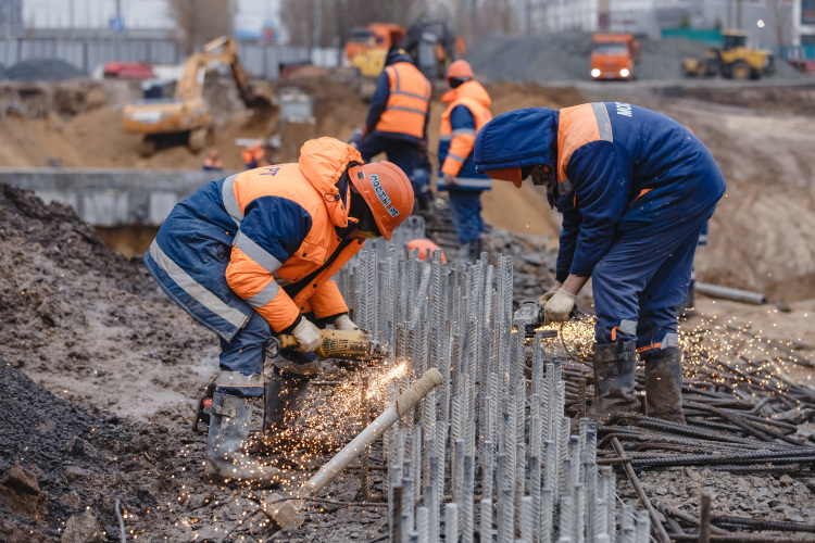 В начале 2021 года на стройку выделили первые 500 млн рублей, а строительство поделили на два этапа. Общая стоимость первого этапа составила 13,4 млрд рублей