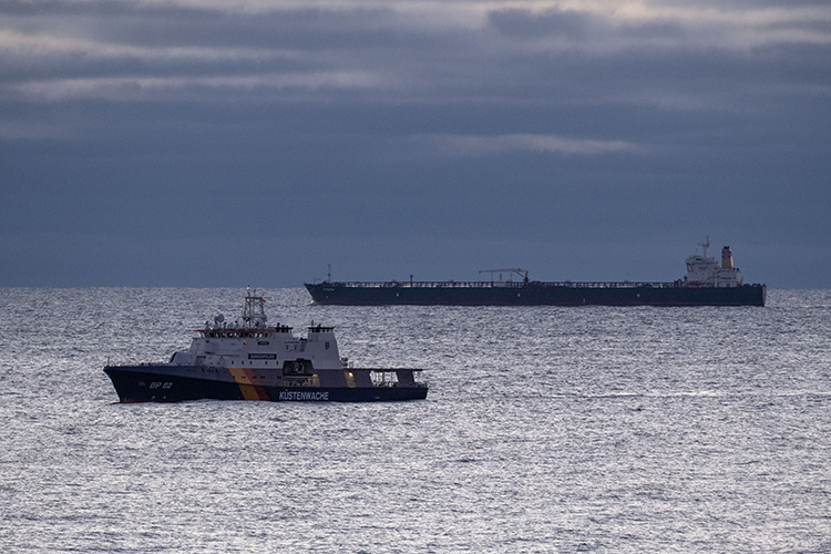 Морские диверсанты развернули борьбу против танкеров так называемого «теневого флота» России