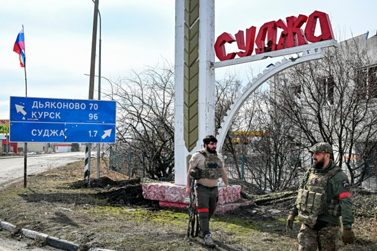 Утром 12 марта российские бойцы оказались в Судже. Активного сопротивления войскам никто не оказал. Город оказался полностью разграбленным и разоренным