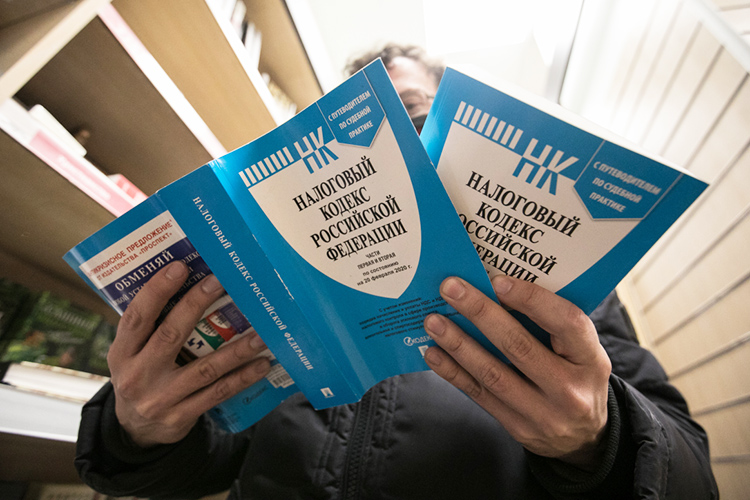 «В моем понимании, человеку, у которого есть много имущества, не нужно им рисковать, ведь всегда есть риск возбуждения уголовного дела, доначисления больших сумм налогов»