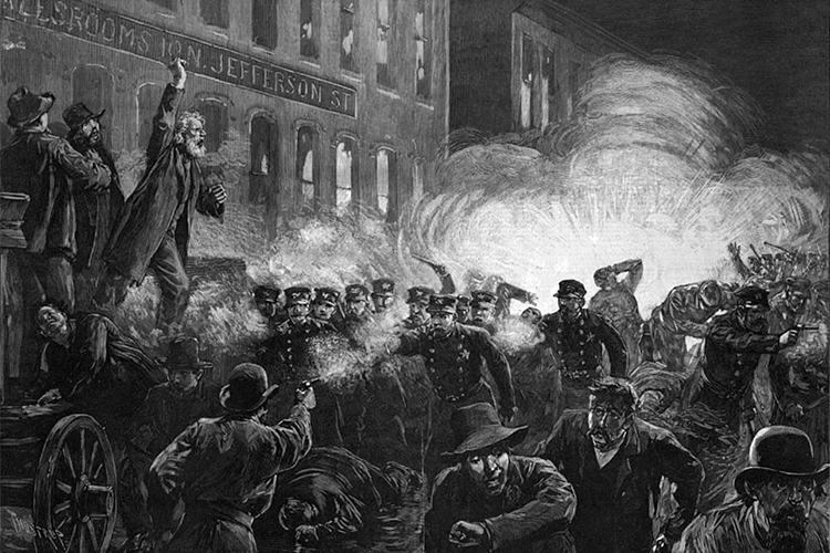 Именно в Чикаго, где было сильное рабочее движение, 1 мая 1886 года началась всеобщая забастовка с требованием 8-часового рабочего труда
