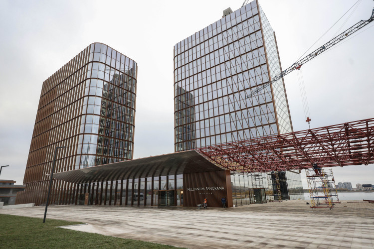 Оптимисты ждут открытия Millennium Panorama летом, пессимисты — абстрактно — в 2025 году