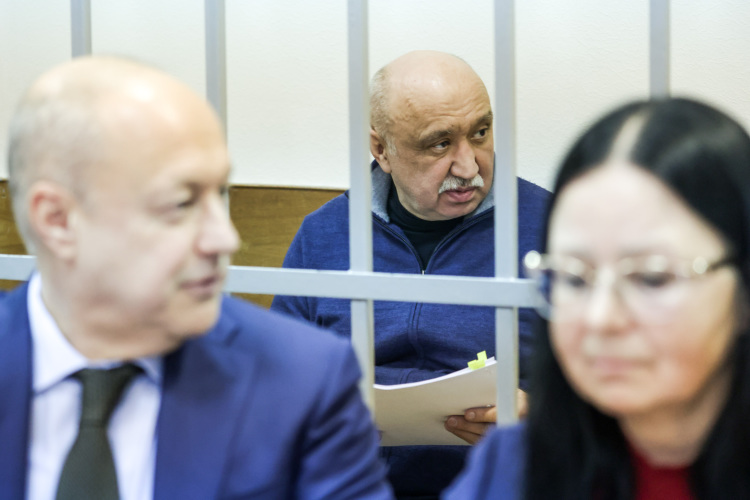 На прошлой неделе в Савеловском районном суде Москвы продолжилось рассмотрение по существу уголовного дела в отношении экс-ректора КФУ Ильшата Гафурова