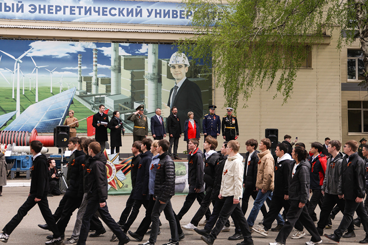 Парад Победы КГЭУ