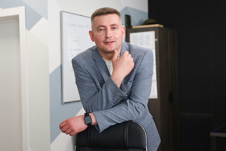 Служба технической поддержки «Таттелекома» ежемесячно обрабатывает 6,5 тыс. заявок от сотрудников со всех филиалов. Возглавляет эту службу Тимур Шайхаттаров
