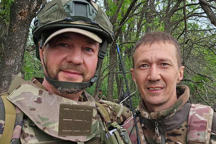 С погибшим Ильнуром Хаертдиновым (Фаза)