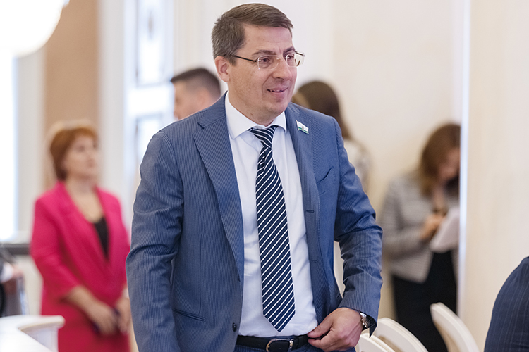 В мае Арбитражный суд Татарстана признал банкротом депутата Казгордумы Максима Леонтьева. В прошлом он руководил строительной компанией «Экострой»