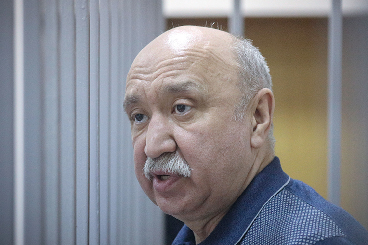 Гафуров подчеркнул, что показания против него дали «опасные преступники» — члены ОПС «29-й комплекс», но при этом многие из них отказались от показаний в судебном заседании