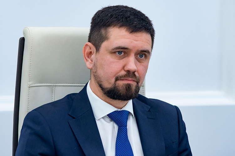  Руководитель исполнительного комитета Нижнекамского района Роман Булатов покидает свою должность — он дорабатывает последнюю неделю 