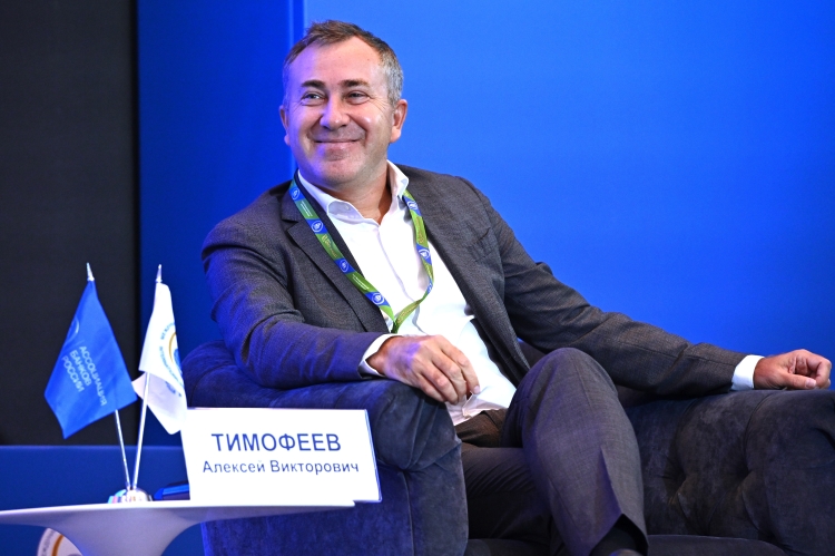 Президент НАУФОР Алексей Тимофеев сегодня заметил, что участники рынка связывают развитие и рост рынка со смягчением денежно-кредитной политики