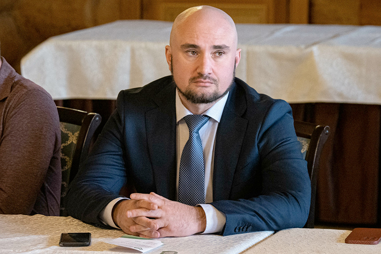 Несмотря на то что Руслан Нагиев — адвокат медийный, громких и публичных побед в его портфолио за прошлый год наши эксперты припомнить не смогли. Не исключено, что на это повлияли крупные дела, в которых Нагиев участвует не первый год