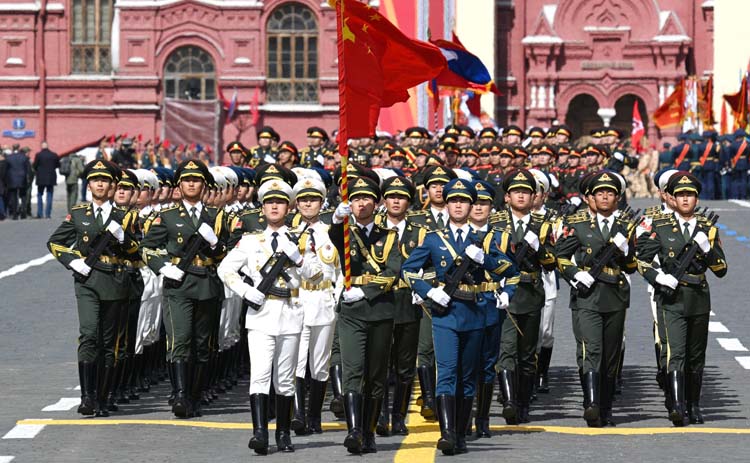 Парадный расчет Китайской Народной Республики прошелся по Красной площади 9 Мая в юбилейном параде, посвященном 80-летию Победы в Великой Отечественной войне