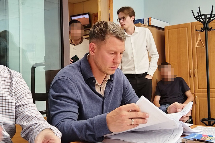 «У Миронова известные адвокаты, профессиональные юристы, они заявляют доводы, которые следователь должен проверять»