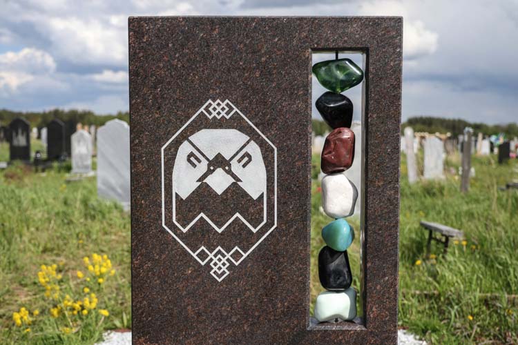 «В вопросах ритуальных услуг не стоит слишком зацикливаться на условностях. Не нужно думать: «А что скажут люди?» — люди могут сказать что угодно»