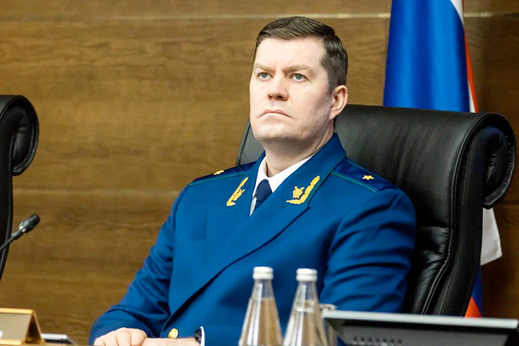 Содержательная часть условий мирового соглашения уместилась на трех страницах. На последней из них оставили свои подписи все из задействованных в споре сторон, в том числе (что важно) и лично прокурор РТ Альберт Суяргулов