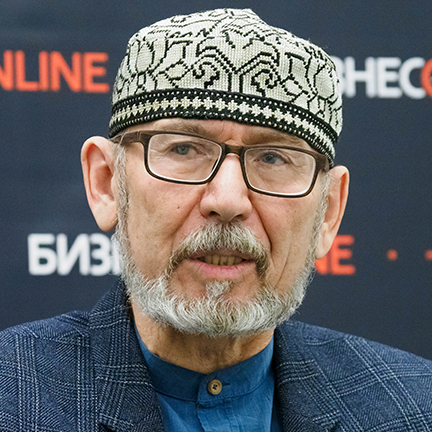Дамир Исхаков — главный редактор журнала «Туган җир», доктор исторических наук