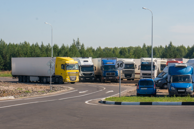Объем грузоперевозок по стране к концу 2024 года упал на 30% в сравнении с концом 2023-го
