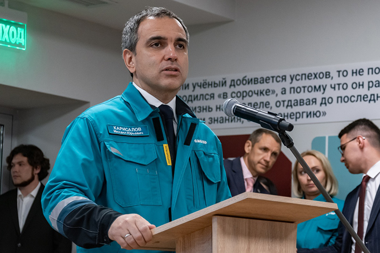 Михаил Карисалов: «На смену японским, немецким, французским (хорошим, спора нет) станкам и пультам приходят российские установки. Это не столько отличие, сколько наша реакция на то, чтобы практический смысл обучения не терять»