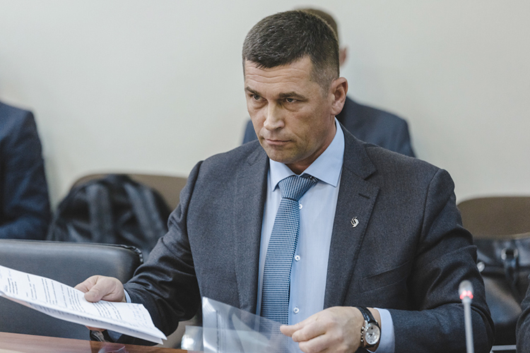 Главный инженер «Казэнерго» и сторонник партии Юрий Никоноров без труда одержал победу в округе №15