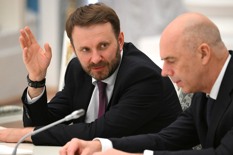 Глава минфина РФ Антон Силуанов заверил, что с начала года есть запрет на то, чтобы менять оборудование с российского на импортное, дескать, система выстроена так, что «муха не проскочит»
