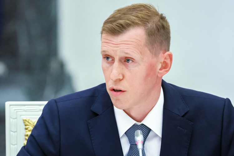 Гендиректор компании «Группа Астра» Илья Сивцев просил у Путина дать сигнал государственным и частным потребителям, что IT-инфраструктуру надо строить на российских продуктах