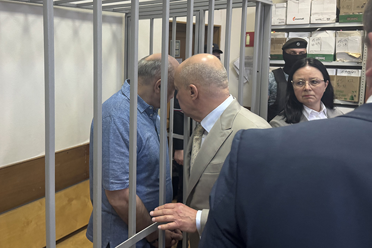Экс-ректора КФУ Ильшата Гафурова приговорили к 22 годам колонии строгого режима