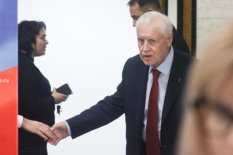 Лидер партии «Справедливая Россия» Сергей Миронов ранее сообщал, что своего кандидата на выборы раиса Татарстана выдвигать не будет и поддержит Рустама Минниханова