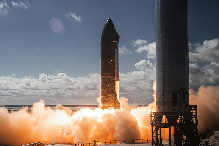 У проектов SpaceX и Роскосмоса есть общая цель — исследование дальнего космоса. И здесь рано или поздно всем странам придется объединить свои ресурсы для обеспечения мультипланетности для цивилизации. Продолжаем следить за разработкой и желаем создателям удачи», — сказал глава Роскосмоса