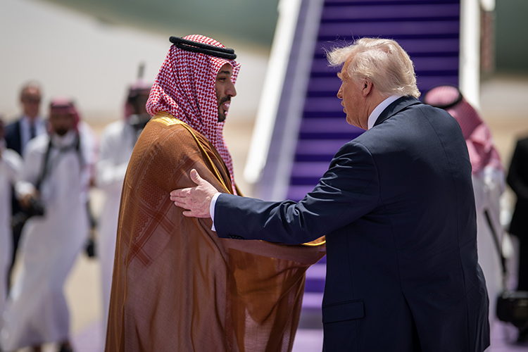 «С возвращением Дональда Трампа на пост президента США королевство вернулось к прежней линии полного подчинения интересам Белого дома»