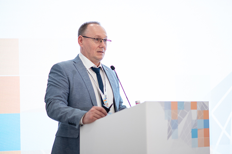 Александр Шупиков: «Мы предлагаем комплексные решения TETRA с акцентом на инновации, импортозамещение и интеграцию с другими системами связи. Наши разработки доказали надежность в экстремальных условиях, от -40°C на космодроме „Восточный“ до высоконагруженных объектов метро»