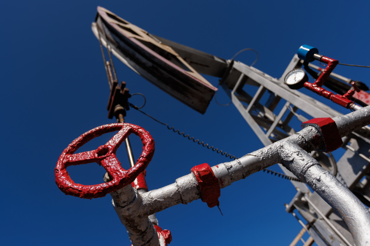 «Сильный рубль и дешевая нефть — это не очень хорошо для бюджета»