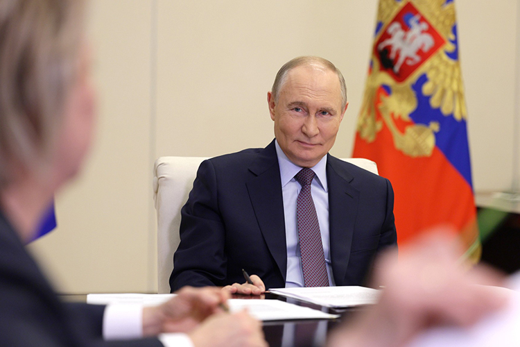 Путин добавил, что в стране на один праздник станет больше — 8 сентября предлагается объявить Днем языков народов России