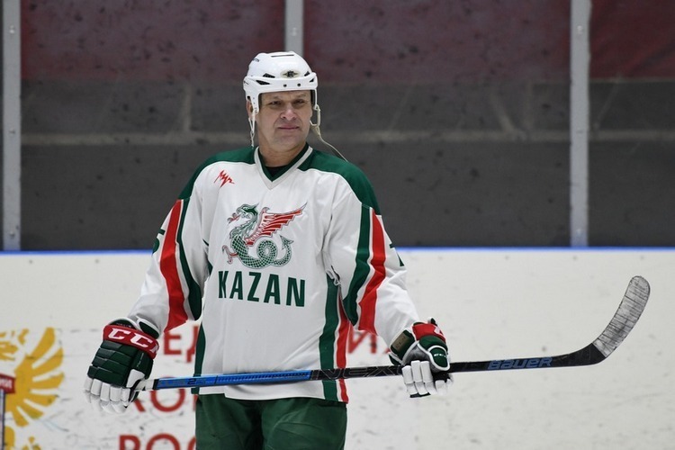 Отец — Андрей Константинович Писарев