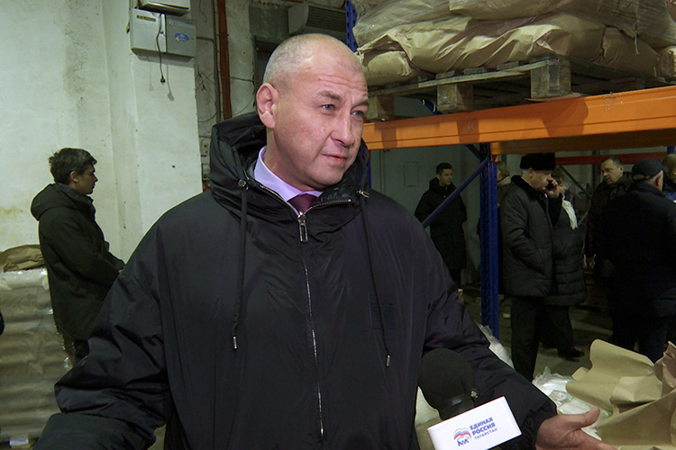 «Кроме того, наш фонд принимает постоянное участие в формировании гуманитарных колонн, организованных партией «Единая Россия»