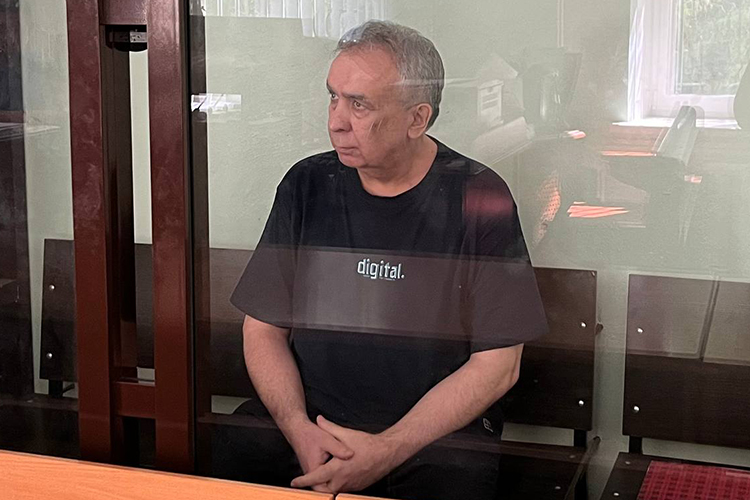 Вахитовский районный суд Казани продолжает судебное следствие по уголовному делу бывшего директора Института международных отношений (ИМО) КФУ Рамиля Хайрутдинова