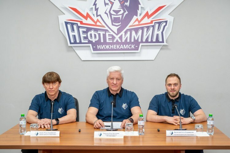 Игорь Гришин, Игорь Ларионов и спортивный директор Антон Марчинский
